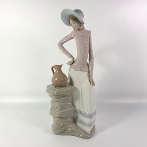 Rare !!! Lladro Nao Lady/Girl with Water Jug lare 13 " figurine